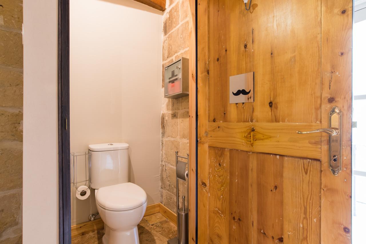 1 Bedroom Heritage Apartment *
