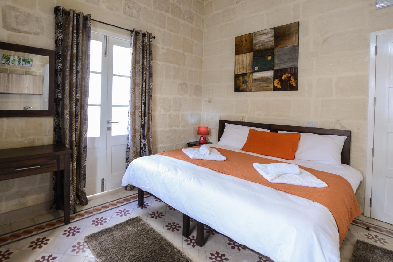 Casa Lapira * Valletta