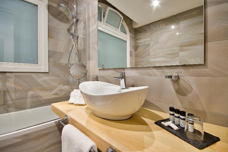 The British 3* Valletta