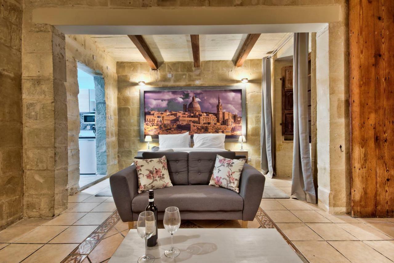 Laparelli Suites: Luxury 1 Guest house