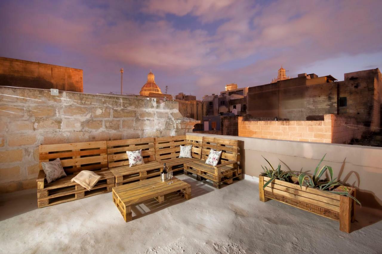 Laparelli Suites: Luxury 1 Guest house
