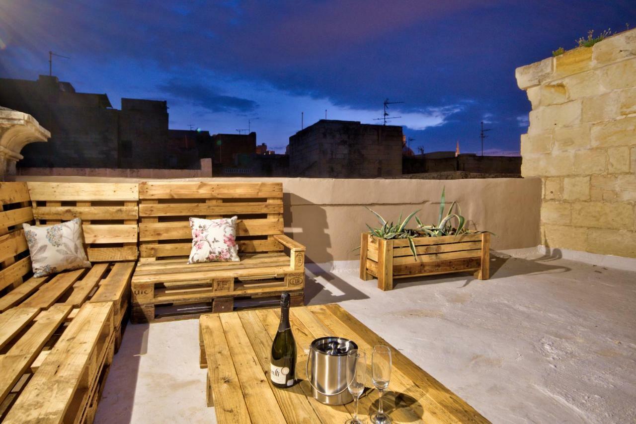 Laparelli Suites: Luxury 1 Guest house *