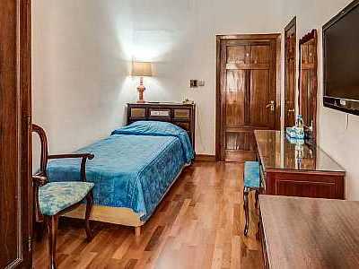 Hotel Castille 3*