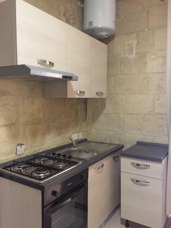 West Street Apartment *