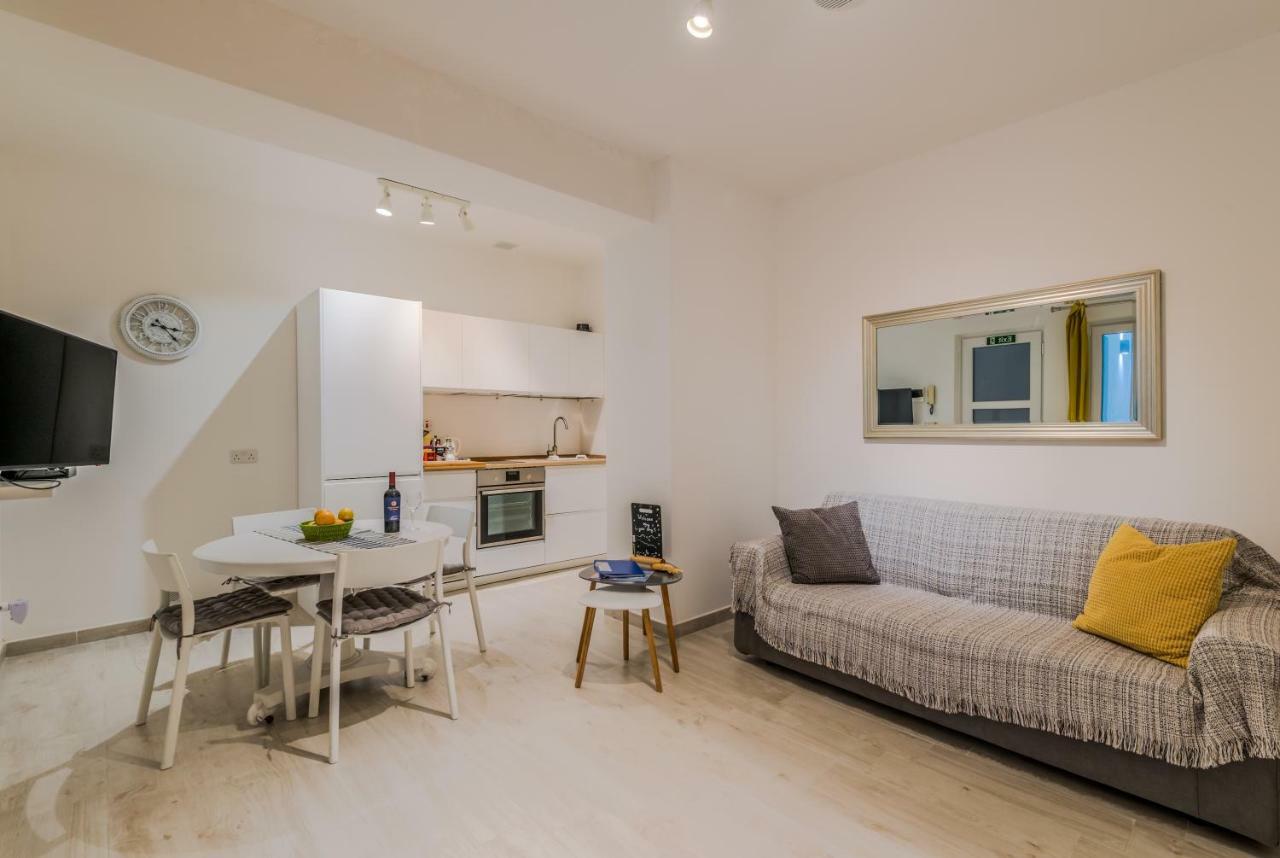 Spacious Duplex - St.paul's Apartment Valletta