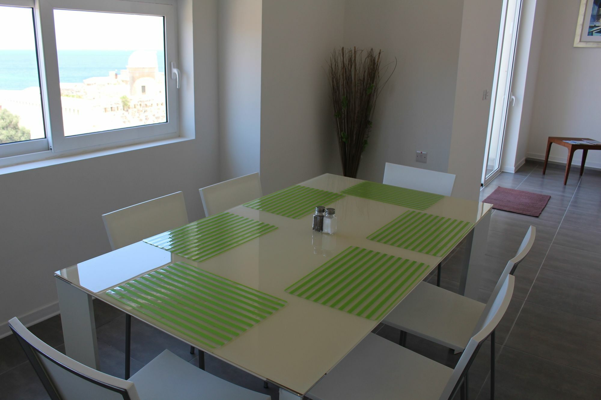 Boutique Living Standard Apts *