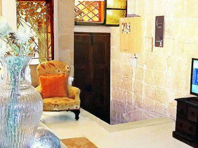 Valletta, Renaissance Building Apartment