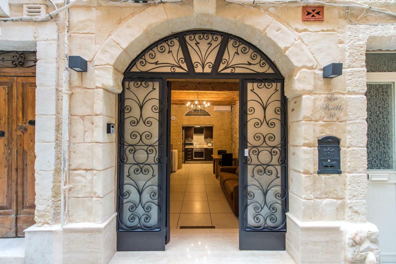 10 La Ruelle Apartment *