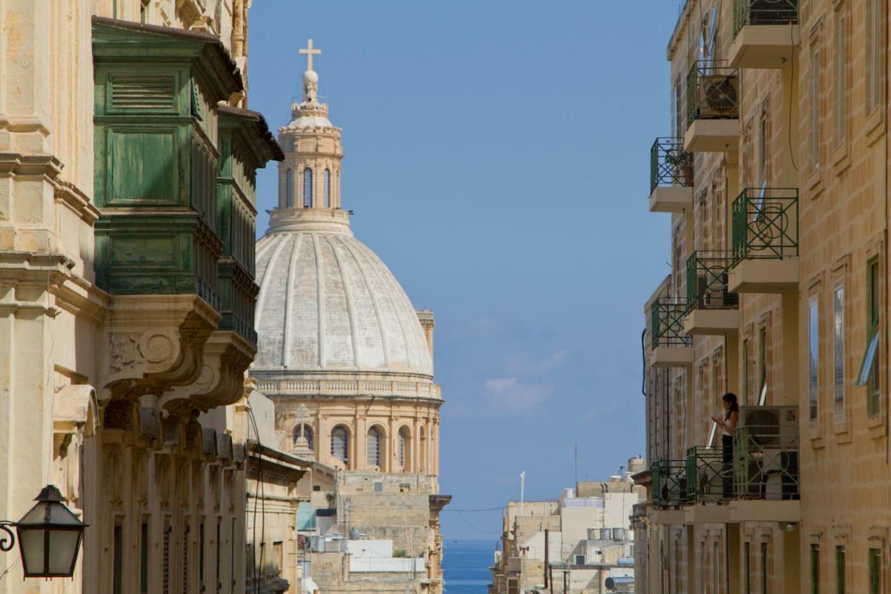 Valletta, Renaissance Building Apartment *