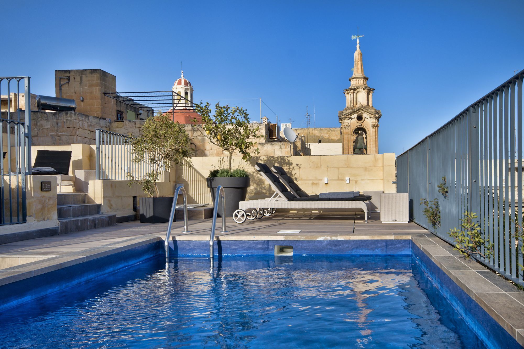66 Saint Paul's & 4* Valeta