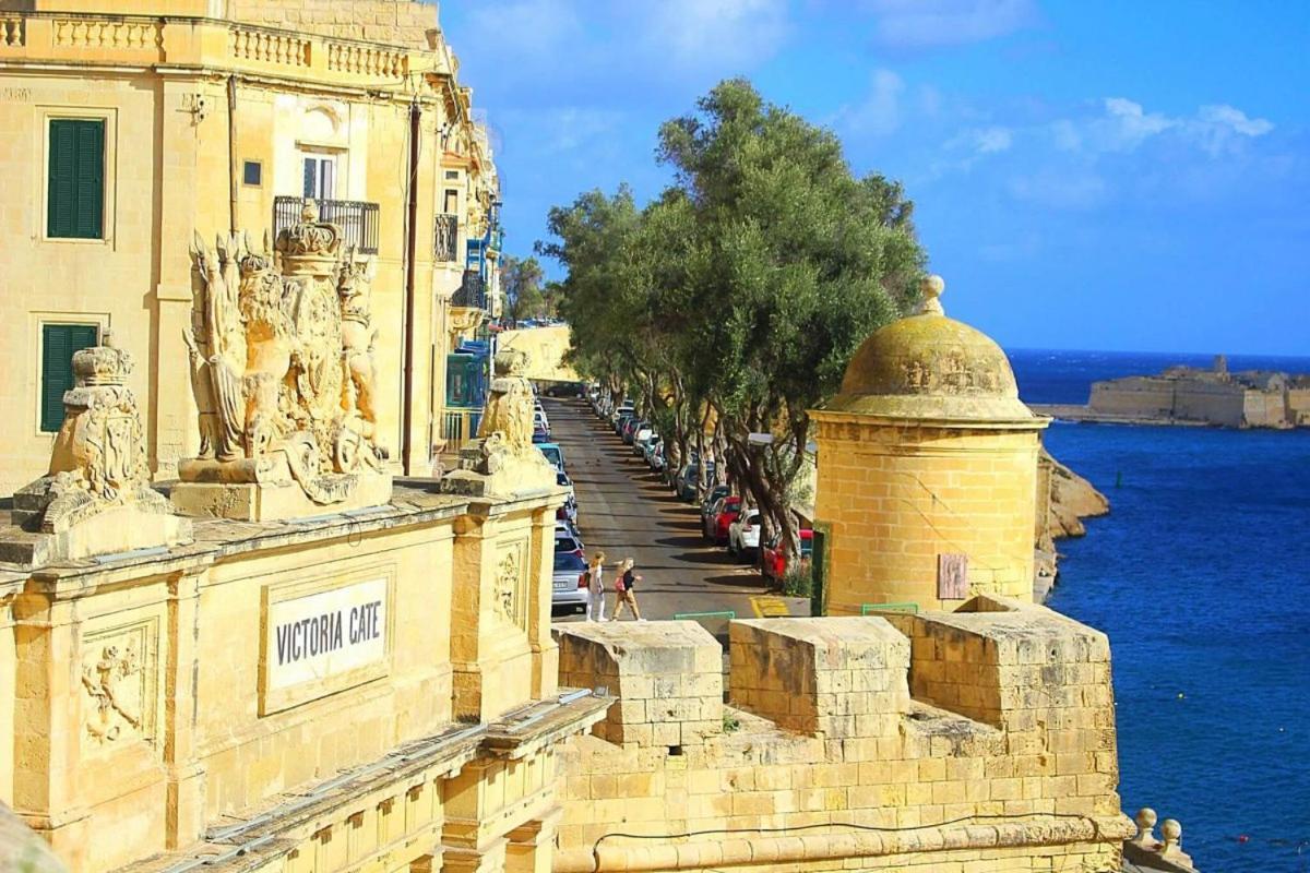 Valletta, Renaissance Building Apartment Valletta