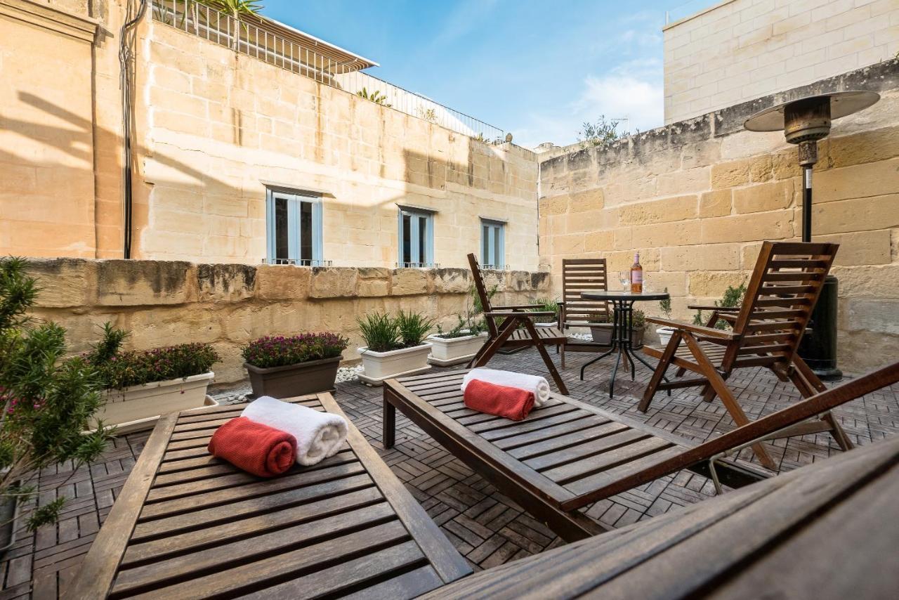 Ajkla Mansion 2* Valletta