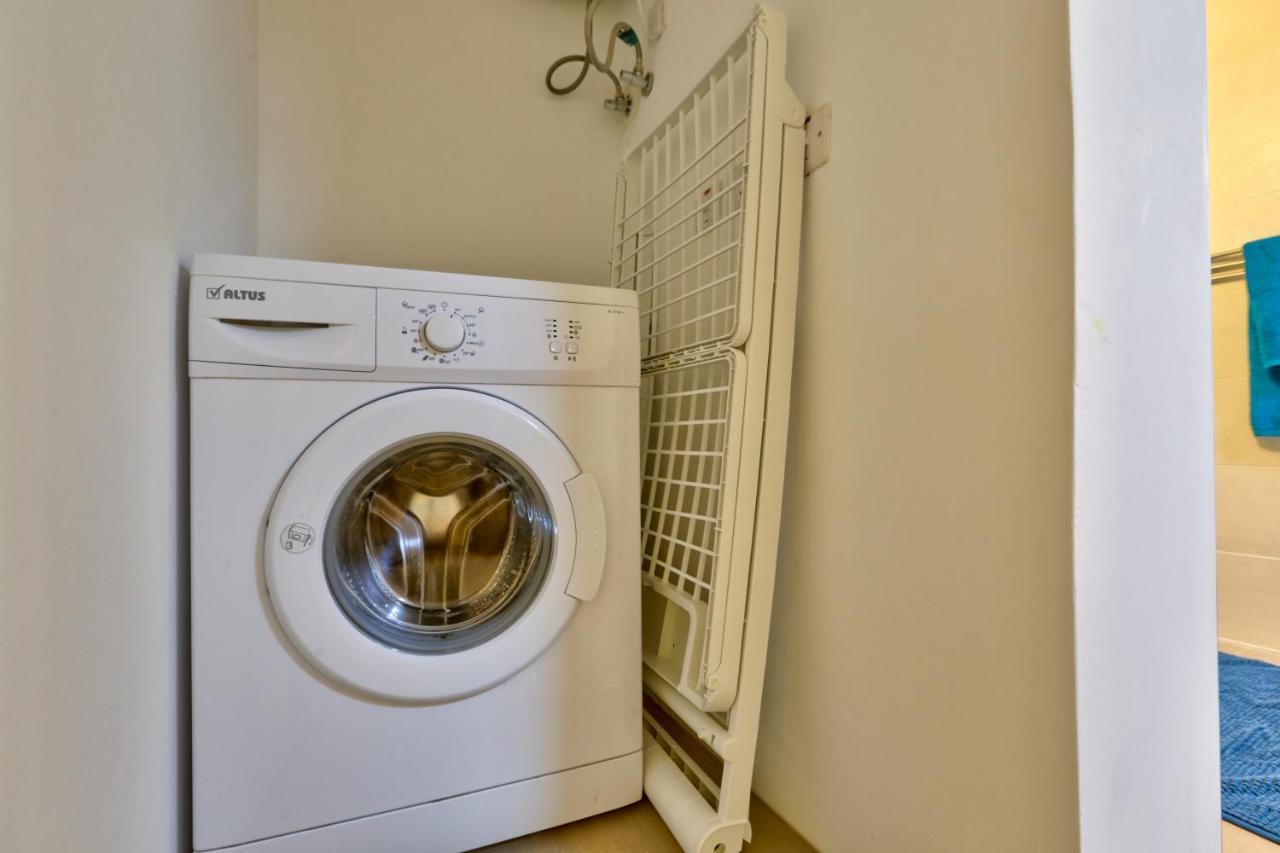 Apartment Charming 1 Bedroom Off Republic Street Sleeps 4